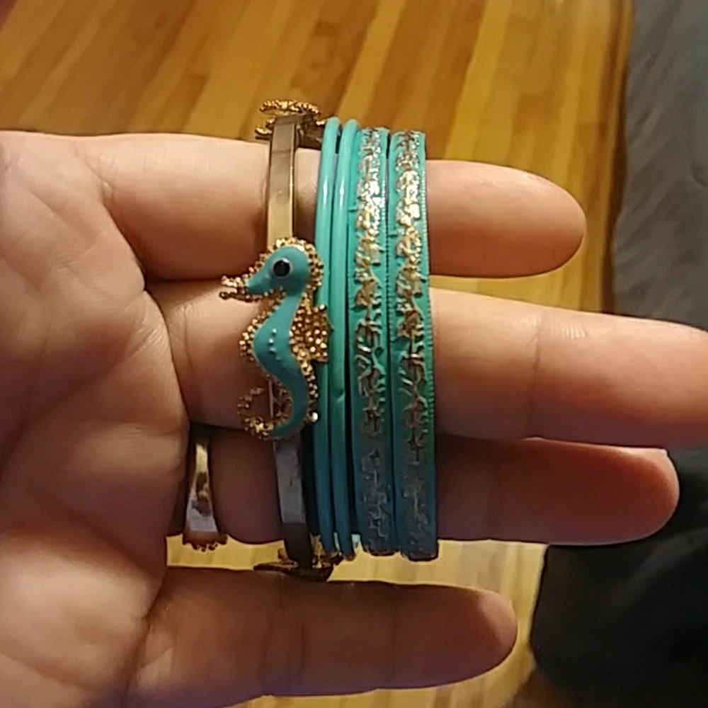 Bracelet
